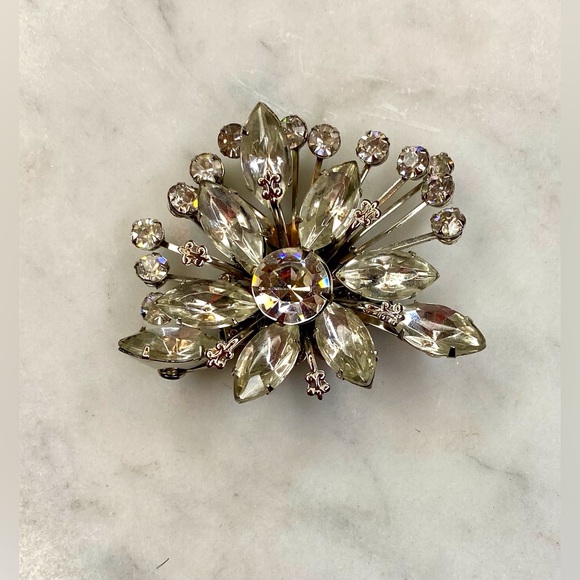 Vintage rhinestones wedding brooch - Picture 4 of 13